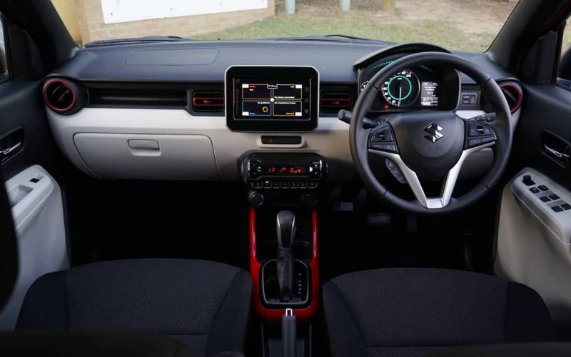 Comparison - Suzuki Ignis GLX 2017 - vs - Toyota Rush 1.5S 